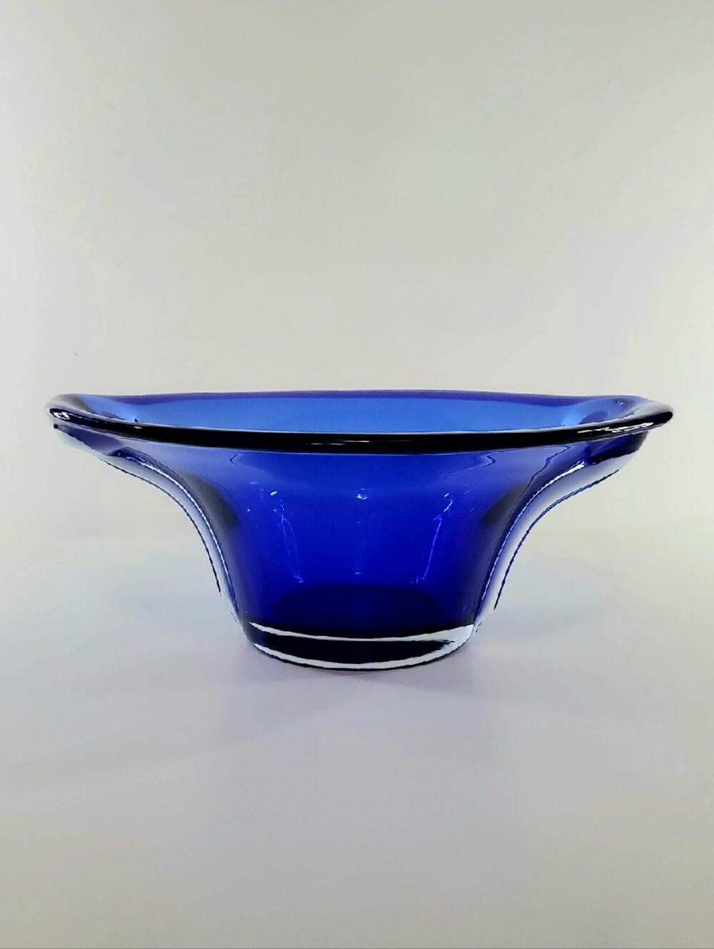 10 1/4" Bright Cobalt Blue White Cased Art Glass Free-form Bowl - Picture 11 of 16